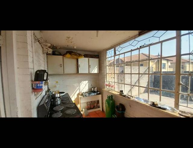 3 BEDROOM HOUSE FOR SALE IN KENSINGTON